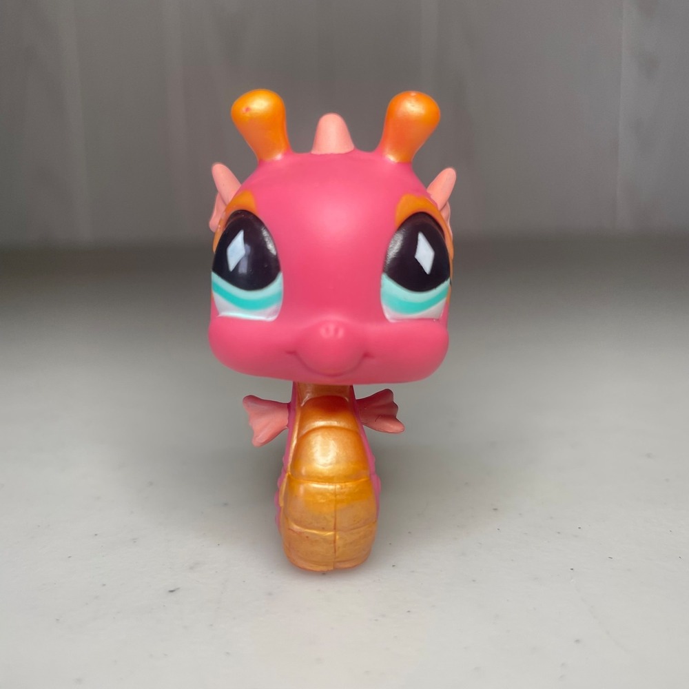 Hasbro Littlest Pet Shop Authentic 660 Pink Gold Seahorse Teal Diamond Eyes